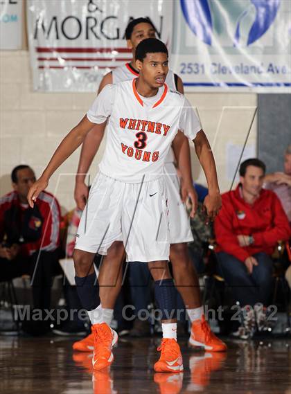 Thumbnail 1 in Omaha Central vs. Whitney Young (City of Palms Classic) photogallery.