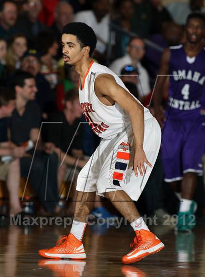 Thumbnail 1 in Omaha Central vs. Whitney Young (City of Palms Classic) photogallery.