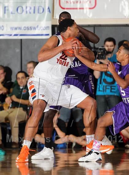Thumbnail 2 in Omaha Central vs. Whitney Young (City of Palms Classic) photogallery.