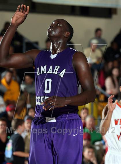 Thumbnail 3 in Omaha Central vs. Whitney Young (City of Palms Classic) photogallery.