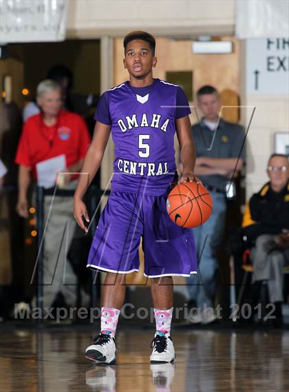 Thumbnail 1 in Omaha Central vs. Whitney Young (City of Palms Classic) photogallery.