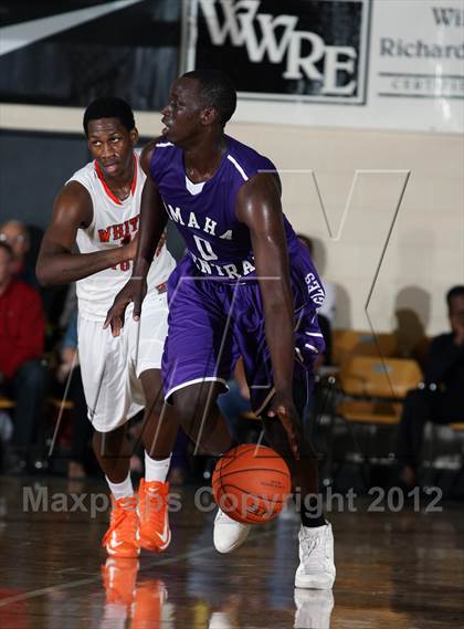 Thumbnail 1 in Omaha Central vs. Whitney Young (City of Palms Classic) photogallery.