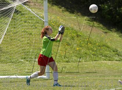 Thumbnail 3 in Washington [George] vs Lowell (CIF AAA/SF Championship) photogallery.