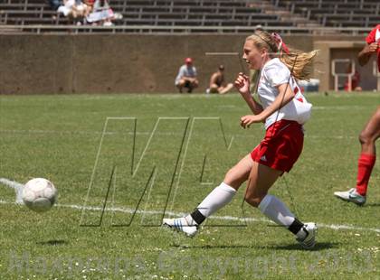 Thumbnail 3 in Washington [George] vs Lowell (CIF AAA/SF Championship) photogallery.