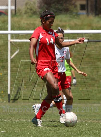 Thumbnail 3 in Washington [George] vs Lowell (CIF AAA/SF Championship) photogallery.