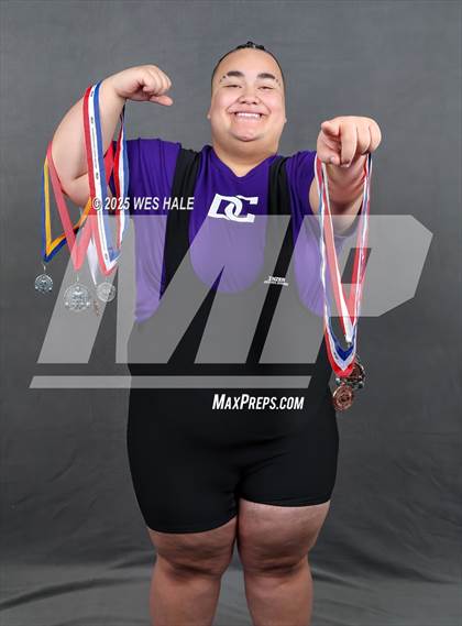 Thumbnail 2 in DeSoto Central (Senior Photoshoot) photogallery.
