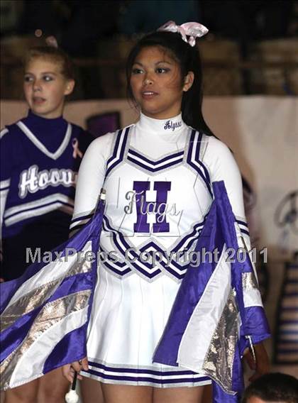Thumbnail 2 in Hoover vs. Burbank photogallery.