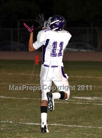 Thumbnail 2 in Hoover vs. Burbank photogallery.