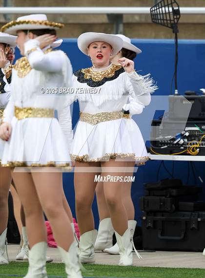 Thumbnail 2 in Carthage vs. Pleasant Grove (UIL 4A D2 FOOTBALL REGIONAL SEMIFINAL) photogallery.