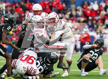 Thumbnail 1 in Carthage vs. Pleasant Grove (UIL 4A D2 FOOTBALL REGIONAL SEMIFINAL) photogallery.