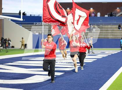 Thumbnail 1 in Carthage vs. Pleasant Grove (UIL 4A D2 FOOTBALL REGIONAL SEMIFINAL) photogallery.