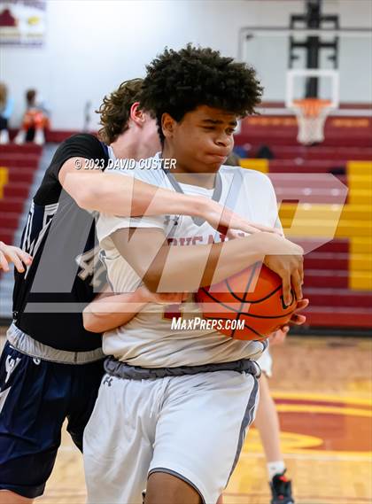 Thumbnail 3 in Washington-Liberty @ Oakton photogallery.