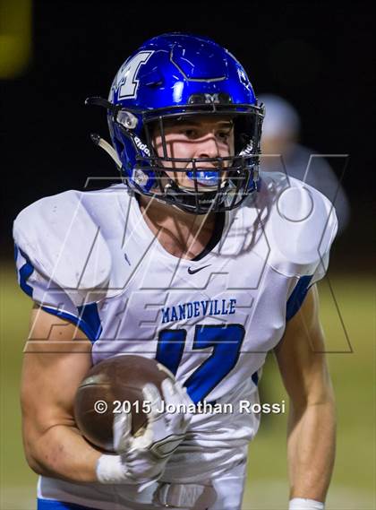 Thumbnail 1 in Scotlandville vs. Mandeville photogallery.