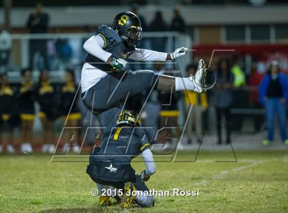 Thumbnail 2 in Scotlandville vs. Mandeville photogallery.