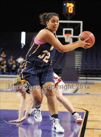 Thumbnail 1 in Flowing Wells vs. Seton Catholic (AIA D2 Quarterfinals) photogallery.