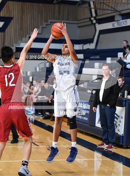 Thumbnail 2 in University vs. Lowell (Bambauer Classic) photogallery.
