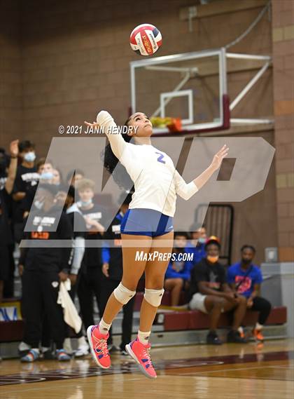 Thumbnail 2 in Bishop Gorman vs. Centennial (5A State Championship) photogallery.