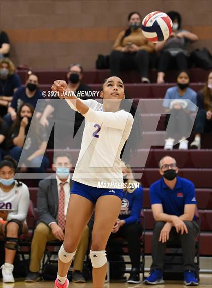 Thumbnail 1 in Bishop Gorman vs. Centennial (5A State Championship) photogallery.