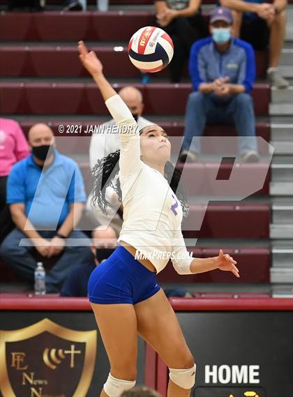 Thumbnail 3 in Bishop Gorman vs. Centennial (5A State Championship) photogallery.