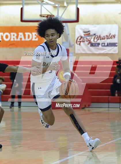 Thumbnail 3 in William Floyd vs Baldwin (Gary Charles Hoop Classic) photogallery.