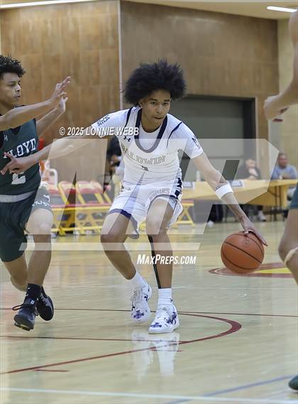 Thumbnail 3 in William Floyd vs Baldwin (Gary Charles Hoop Classic) photogallery.