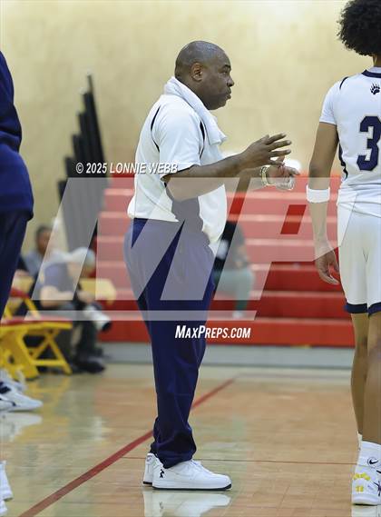 Thumbnail 3 in William Floyd vs Baldwin (Gary Charles Hoop Classic) photogallery.