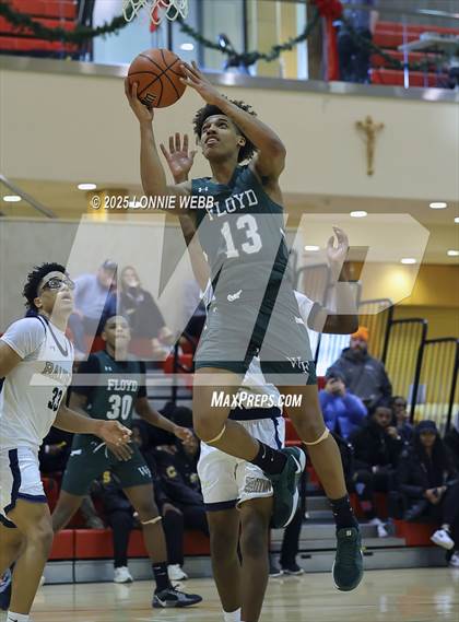 Thumbnail 2 in William Floyd vs Baldwin (Gary Charles Hoop Classic) photogallery.