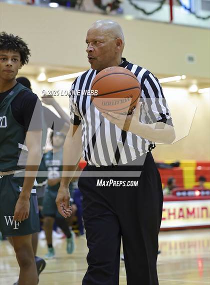 Thumbnail 2 in William Floyd vs Baldwin (Gary Charles Hoop Classic) photogallery.