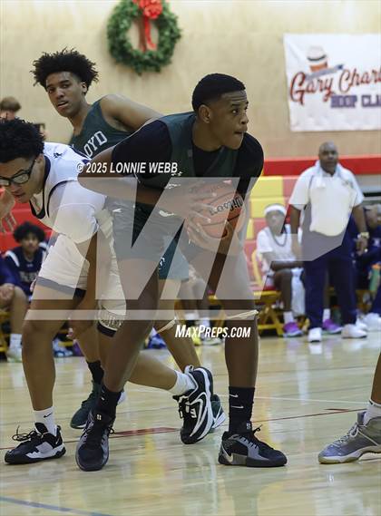 Thumbnail 3 in William Floyd vs Baldwin (Gary Charles Hoop Classic) photogallery.