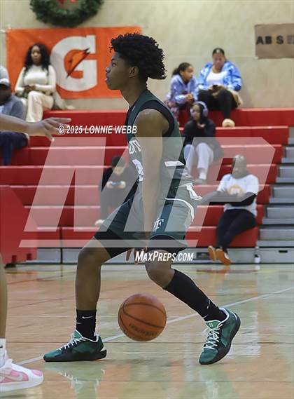 Thumbnail 3 in William Floyd vs Baldwin (Gary Charles Hoop Classic) photogallery.