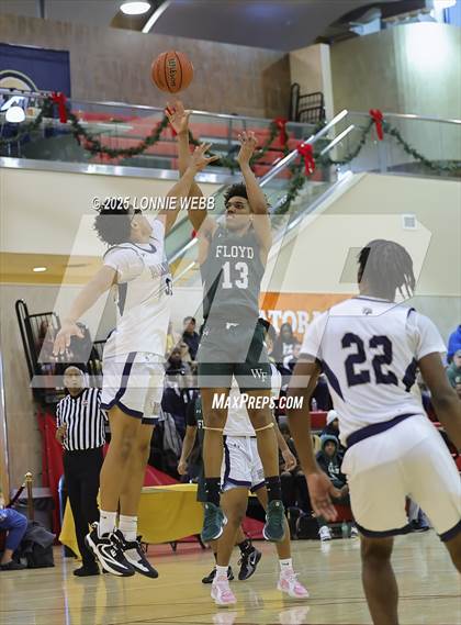 Thumbnail 2 in William Floyd vs Baldwin (Gary Charles Hoop Classic) photogallery.