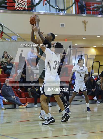 Thumbnail 3 in William Floyd vs Baldwin (Gary Charles Hoop Classic) photogallery.