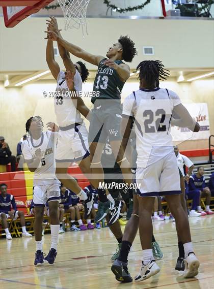 Thumbnail 3 in William Floyd vs Baldwin (Gary Charles Hoop Classic) photogallery.