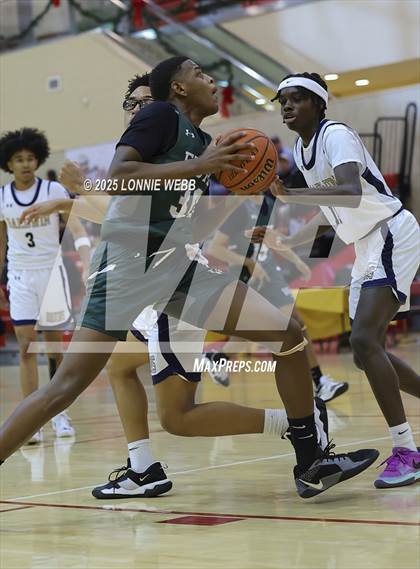 Thumbnail 1 in William Floyd vs Baldwin (Gary Charles Hoop Classic) photogallery.