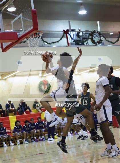 Thumbnail 1 in William Floyd vs Baldwin (Gary Charles Hoop Classic) photogallery.