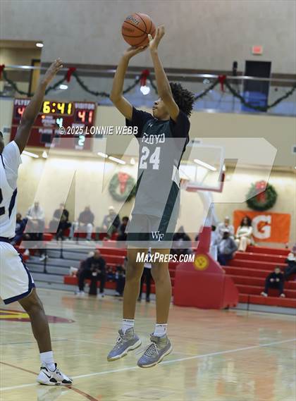 Thumbnail 2 in William Floyd vs Baldwin (Gary Charles Hoop Classic) photogallery.