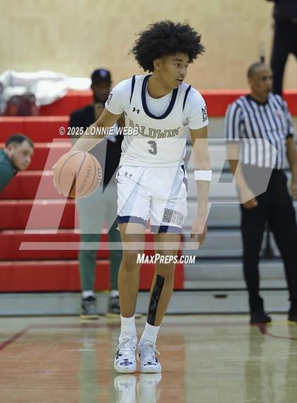 Thumbnail 2 in William Floyd vs Baldwin (Gary Charles Hoop Classic) photogallery.