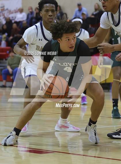 Thumbnail 2 in William Floyd vs Baldwin (Gary Charles Hoop Classic) photogallery.