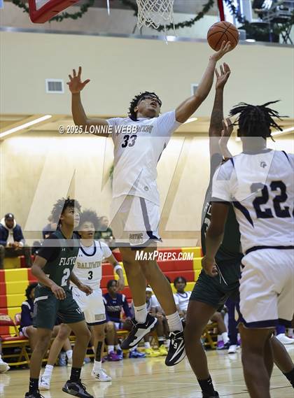 Thumbnail 2 in William Floyd vs Baldwin (Gary Charles Hoop Classic) photogallery.