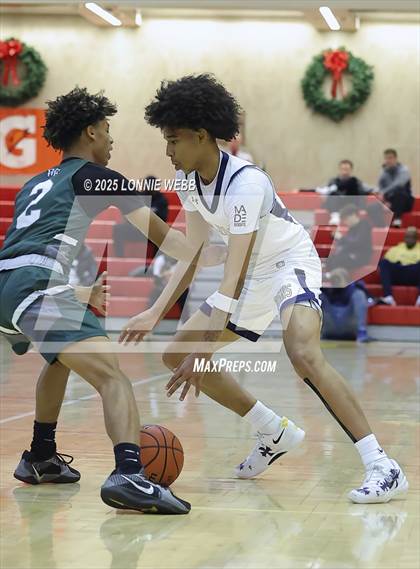 Thumbnail 3 in William Floyd vs Baldwin (Gary Charles Hoop Classic) photogallery.