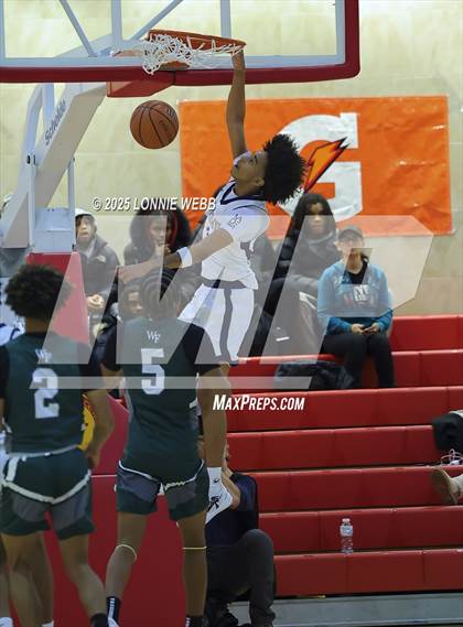 Thumbnail 2 in William Floyd vs Baldwin (Gary Charles Hoop Classic) photogallery.