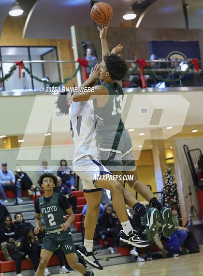 Thumbnail 2 in William Floyd vs Baldwin (Gary Charles Hoop Classic) photogallery.