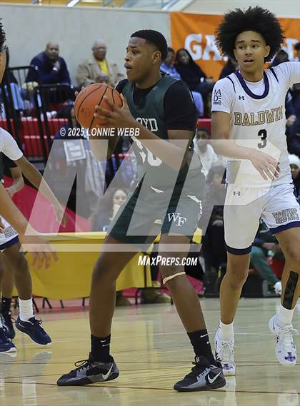 Thumbnail 2 in William Floyd vs Baldwin (Gary Charles Hoop Classic) photogallery.