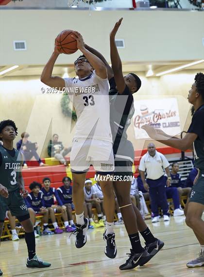 Thumbnail 2 in William Floyd vs Baldwin (Gary Charles Hoop Classic) photogallery.