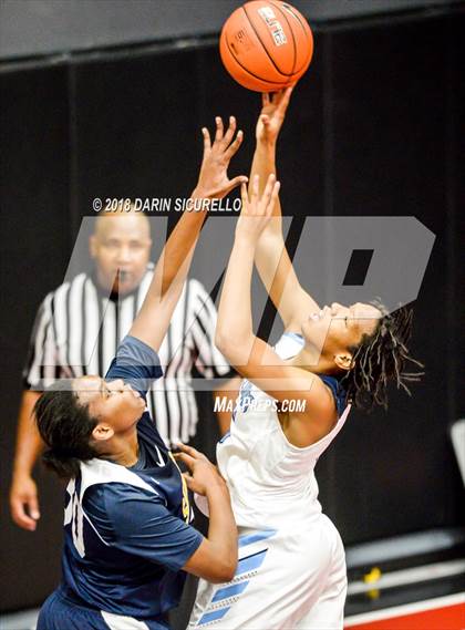 Thumbnail 3 in Sanford vs. Centennial (Nike Tournament of Champions) photogallery.