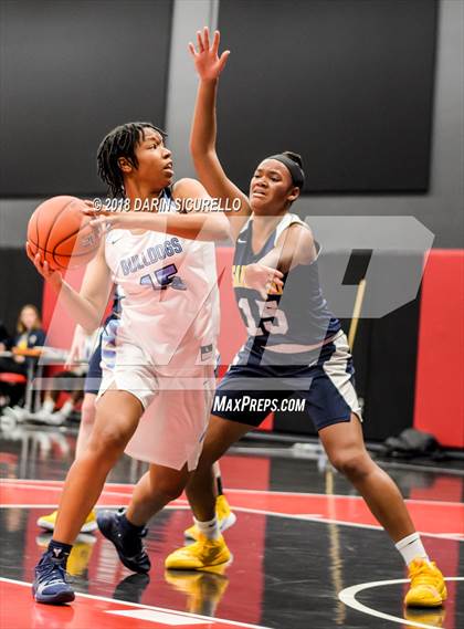 Thumbnail 2 in Sanford vs. Centennial (Nike Tournament of Champions) photogallery.