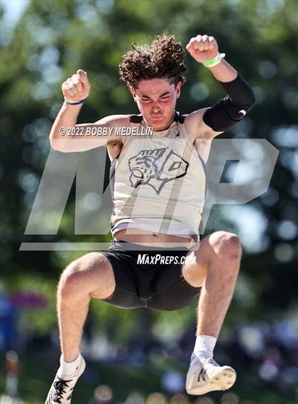 Thumbnail 2 in CIF Boys Central Section Track  & Field Championships photogallery.