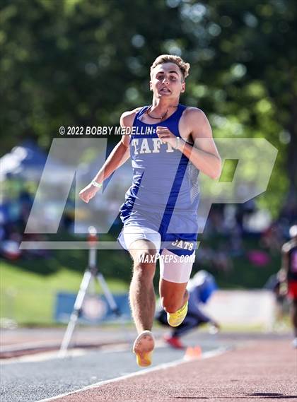 Thumbnail 2 in CIF Boys Central Section Track  & Field Championships photogallery.