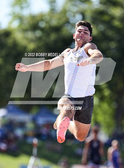 Thumbnail 3 in CIF Boys Central Section Track  & Field Championships photogallery.