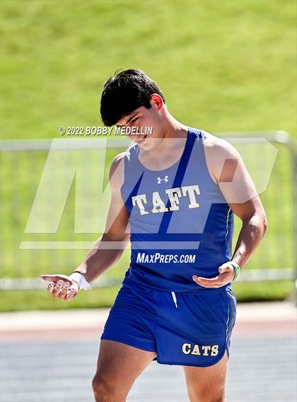 Thumbnail 1 in CIF Boys Central Section Track  & Field Championships photogallery.